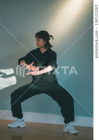 dancing, female, females 136533265