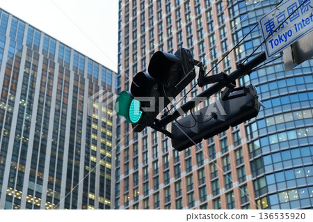 交通燈 交通燈 136535920