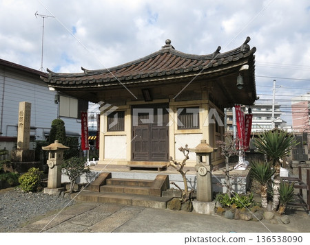 Kannon Hall and Urashima Father and Son Tower at Keiunji Temple in Kanagawa Ward, Yokohama City 136538090