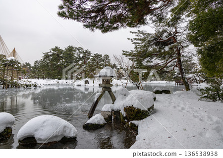 兼六園的隆冬 兼六園的隆冬 136538938
