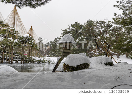 兼六園的隆冬 兼六園的隆冬 136538939