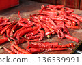  Red peppers 136539991