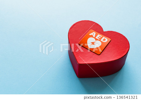 AED自動體外心臟去顫器影像素材 AED自動體外心臟去顫器影像素材 136541321