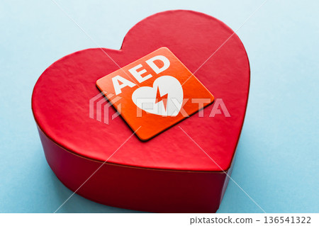 AED自動體外心臟去顫器影像素材 AED自動體外心臟去顫器影像素材 136541322