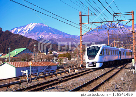 日光市：Spacia X 開往東武日光站 136541499