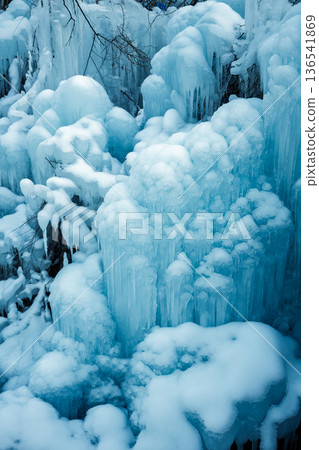 Snow piled up on the icicles of Ashigakubo 136541869