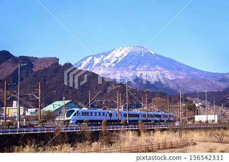 Nikko City: Spacia X heading to Tobu Nikko Station 136542331