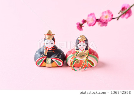 一個娃娃 一個娃娃 136542898
