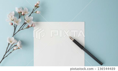 春意盎然的白色信紙，上面印有櫻花枝和鋼筆圖案（藍色背景） 136544489