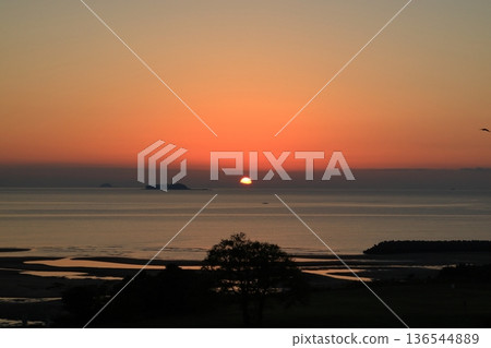 Dawn of the Seto Inland Sea 136544889