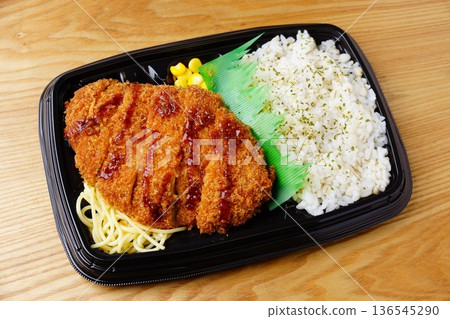 Menchikatsu盒飯 Menchikatsu盒飯 136545290