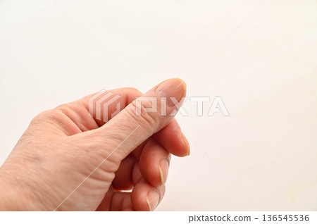 Senior woman's dry nails Senior woman's dry nails 136545536