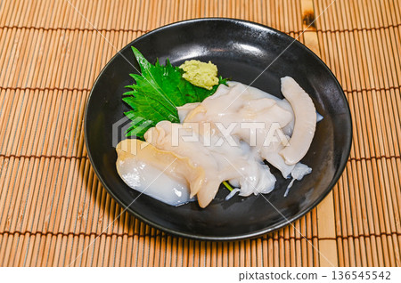 Crab shell 136545542