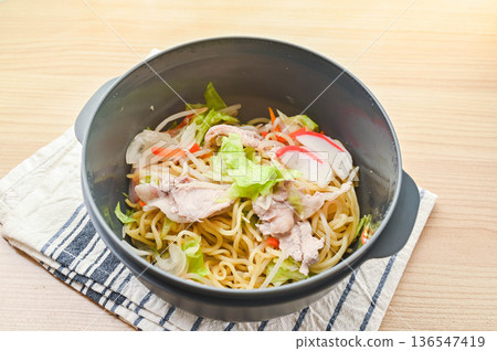 Salt-fried noodles made in the microwave Salt-fried noodles made in the microwave 136547419