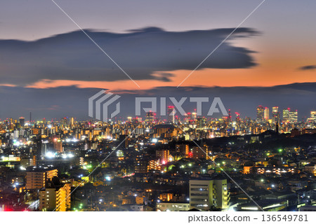愛知縣:從尾張日市的Skyward Asahi俯瞰名古屋市的傍晚景色 愛知縣:從尾張日市的Skyward Asahi俯瞰名古屋市的傍晚景色 136549781