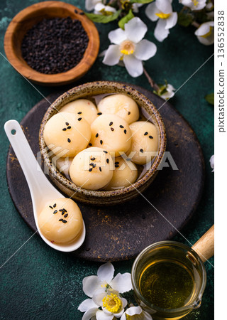 Tang yuan rice dumpling balls for Chinese lunar New year celebration Tang yuan rice dumpling balls for Chinese lunar New year celebration 136552838