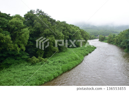 JR Hokkaido Hakodate Main Line: Scenery from the window of a local train from Yoichi Station to Ginzan Station (Summer rain, 2023) JR Hokkaido Hakodate Main Line: Scenery from the window of a local train from Yoichi Station to Ginzan Station (Summer rain, 2023) 136553855
