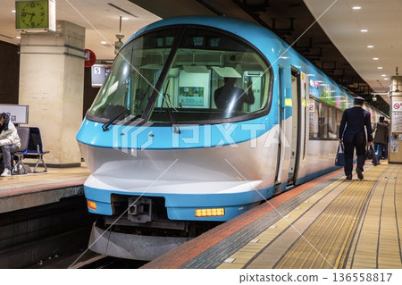 Mijumaru Liner 在近鐵名古屋站停靠 Mijumaru Liner 在近鐵名古屋站停靠 136558817