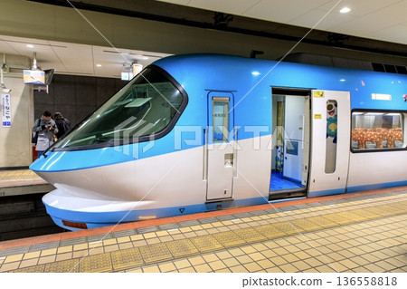 Mijumaru Liner 在近鐵名古屋站停靠 Mijumaru Liner 在近鐵名古屋站停靠 136558818