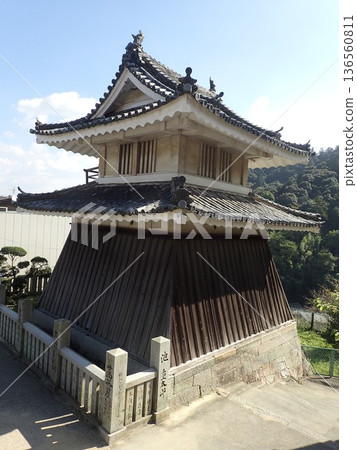 琴平神社位於香川縣中多戶郡琴平町的琴平山山坡上，又稱金比羅山。 136560811