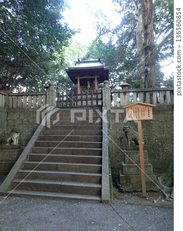 琴平神社位於香川縣中多戶郡琴平町的琴平山山坡上,又稱金比羅山。 琴平神社位於香川縣中多戶郡琴平町的琴平山山坡上,又稱金比羅山。 136560854