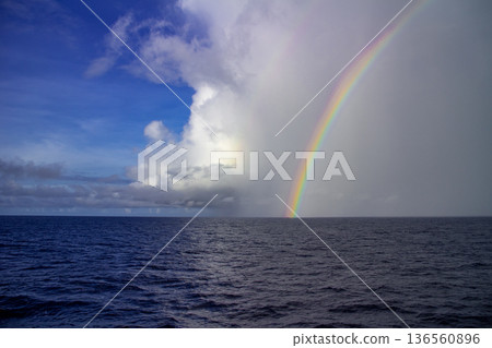 Pacific Ocean 136560896