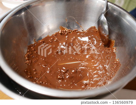 Chocolate water bath Chocolate water bath 136560979