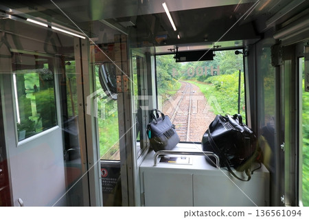 JR Hokkaido Hakodate Main Line: Scenery from the window of a local train from Ginzan Station to Kutchan Station (Summer rain, 2023) JR Hokkaido Hakodate Main Line: Scenery from the window of a local train from Ginzan Station to Kutchan Station (Summer rain, 2023) 136561094