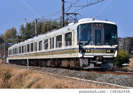鐵路、列車、JR奈良線、山城線、田倉線、大和線、221系、快速列車、普通列車、JR、簾幕 136562456