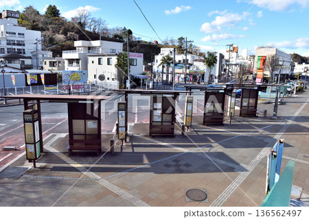 磐城市湯本站前環島的公車站 136562497