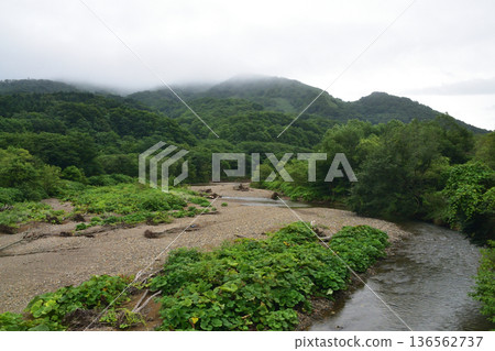 JR Hokkaido Hakodate Main Line: Scenery from the window of a local train from Neppin Station to Oshamanbe Station (Summer rain, 2023) JR Hokkaido Hakodate Main Line: Scenery from the window of a local train from Neppin Station to Oshamanbe Station (Summer rain, 2023) 136562737