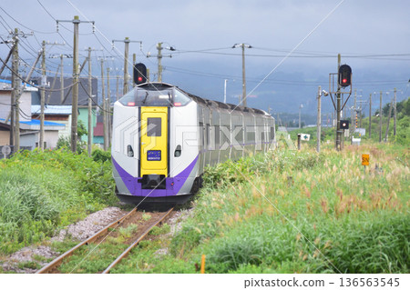JR北海道函館本線山崎站（2023年夏季雨） 136563545
