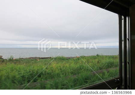 JR Hokkaido Hakodate Main Line: Scenery from the window of a local train from Yamazaki Station to Yamakoshi Station (Summer rain, 2023) 136563966