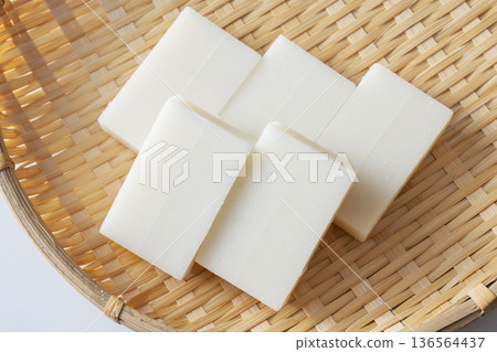 方形米糕 136564437