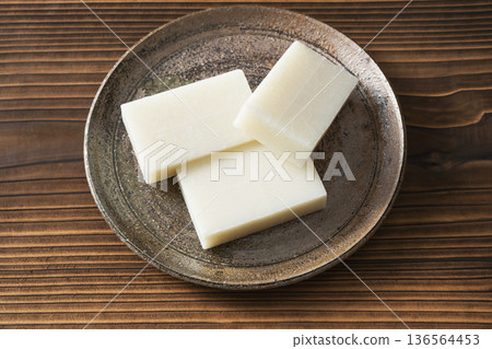 Square rice cakes Square rice cakes 136564453