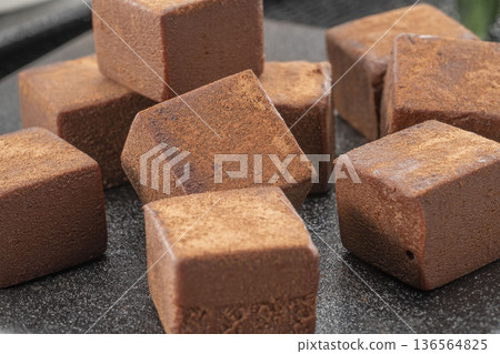 Fragrant, soft and rich chocolate 136564825