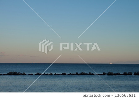 天空和大海 天空和大海 136565631