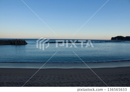 天空和大海 天空和大海 136565633