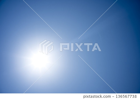 Cloudless sky, sun, spring sky, sky, dazzling image 136567738