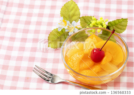 Mixed fruits in a glass bowl Mixed fruits in a glass bowl 136568333