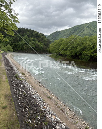 與河景觀 136568549