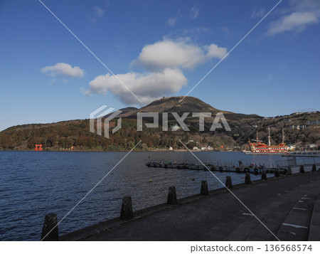 Lake Ashi and Mount Hakone Lake Ashi and Mount Hakone 136568574