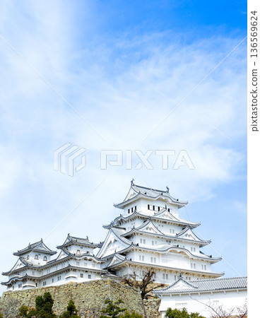 春日碧空，姬路城，位於兵庫縣姬路市，是世界遺產和國寶。 136569624