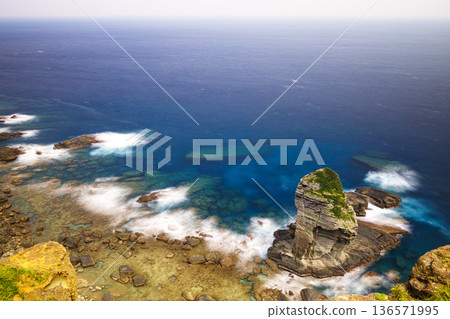 沖繩與那國島_立神岩風景 136571995