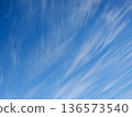 Sky and streaky clouds 136573540