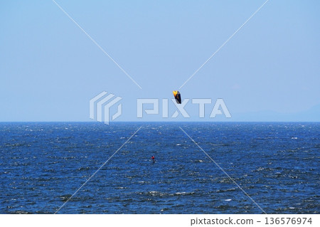 Marine sports (kite surfing) Marine sports (kite surfing) 136576974