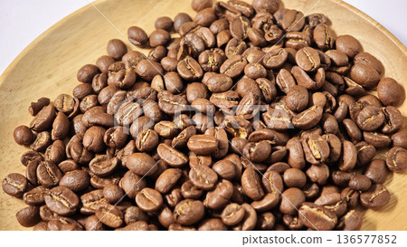 Close up of roasted brown coffee beans Close up of roasted brown coffee beans 136577852