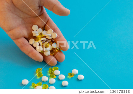 Hand Holding Pills And Capsules Hand Holding Pills And Capsules 136578318
