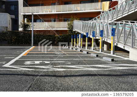 Car Recognition Device Parking_05 136579205