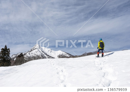 Image of snow chute trekking Kagami Oyama 136579939